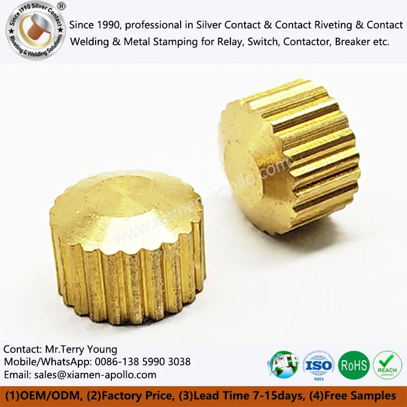 Đai ốc chèn có khía